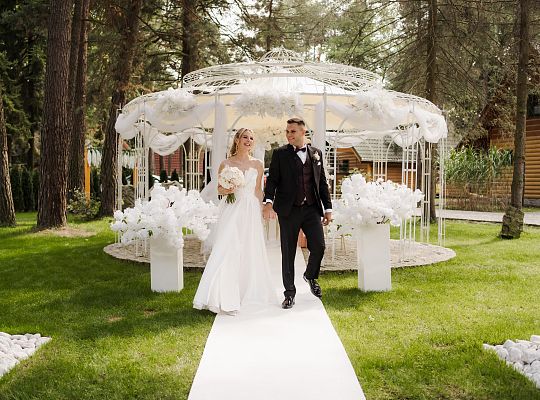 Ślub plenerowy w altanie