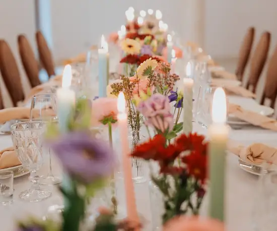 Grafika Elegancko udekorowany stół restauracyjny w Dolce Vita