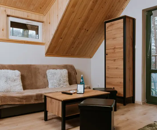 Grafika Jasny salon na poddaszu domku Dolce Vita